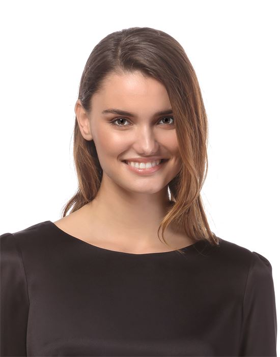 blouse, slightly fitted, boat neckline