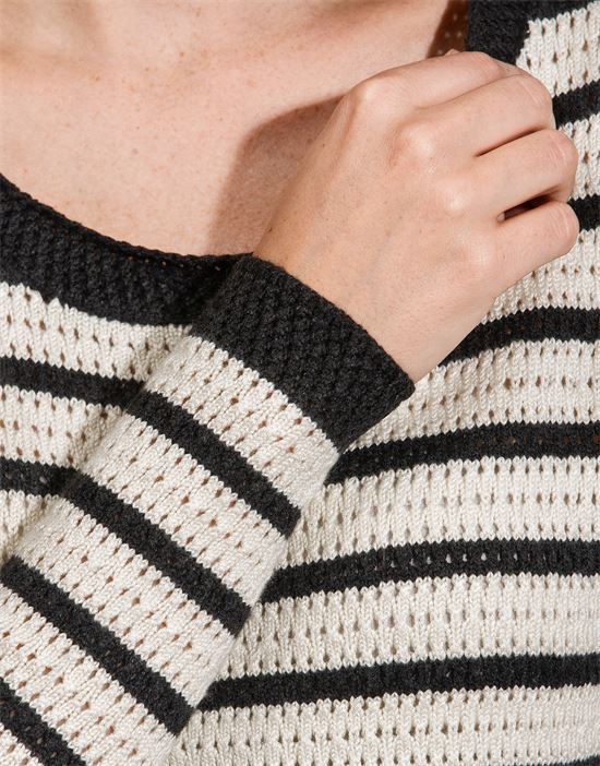 Loose knitted Jumper with stripes