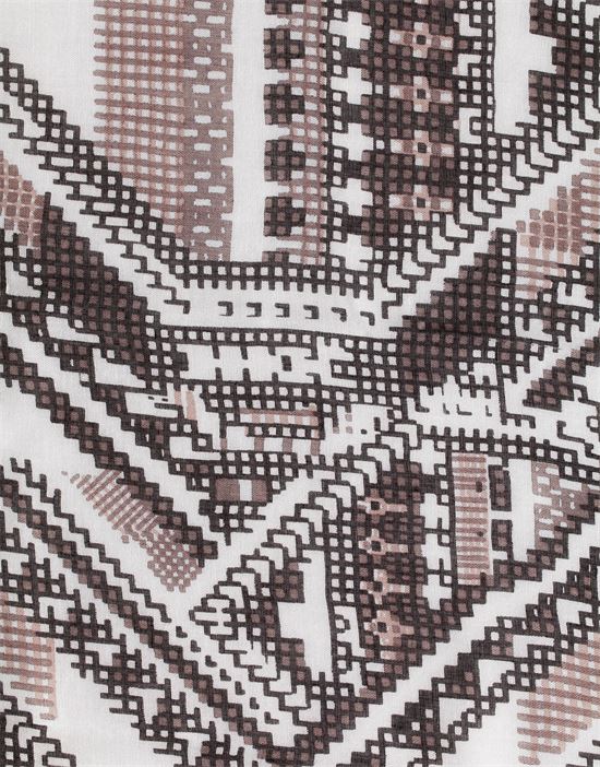 Scarf, fashionable - with aztec-pattern